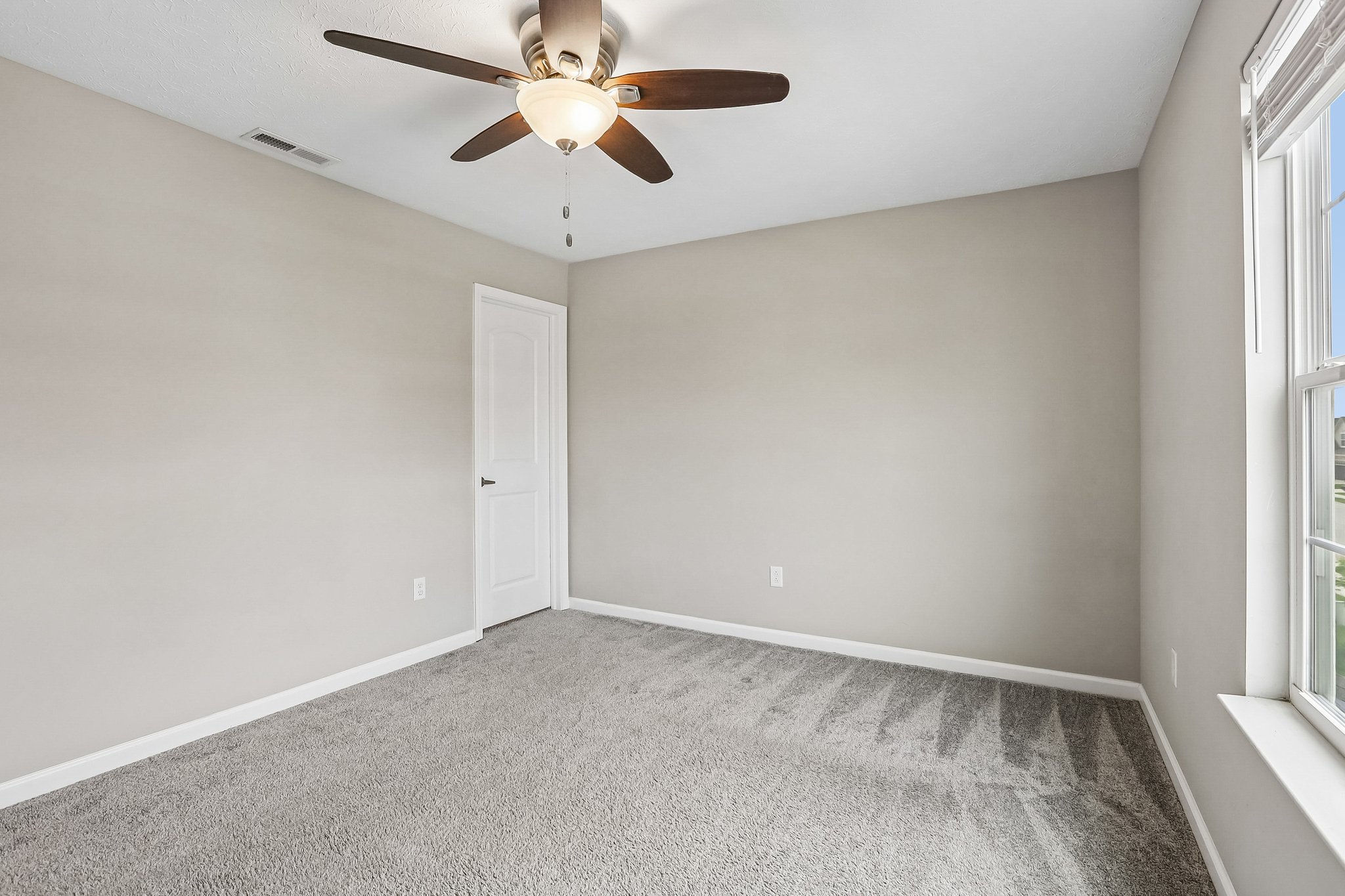 Buckthorn Ln-S0906-046.jpg