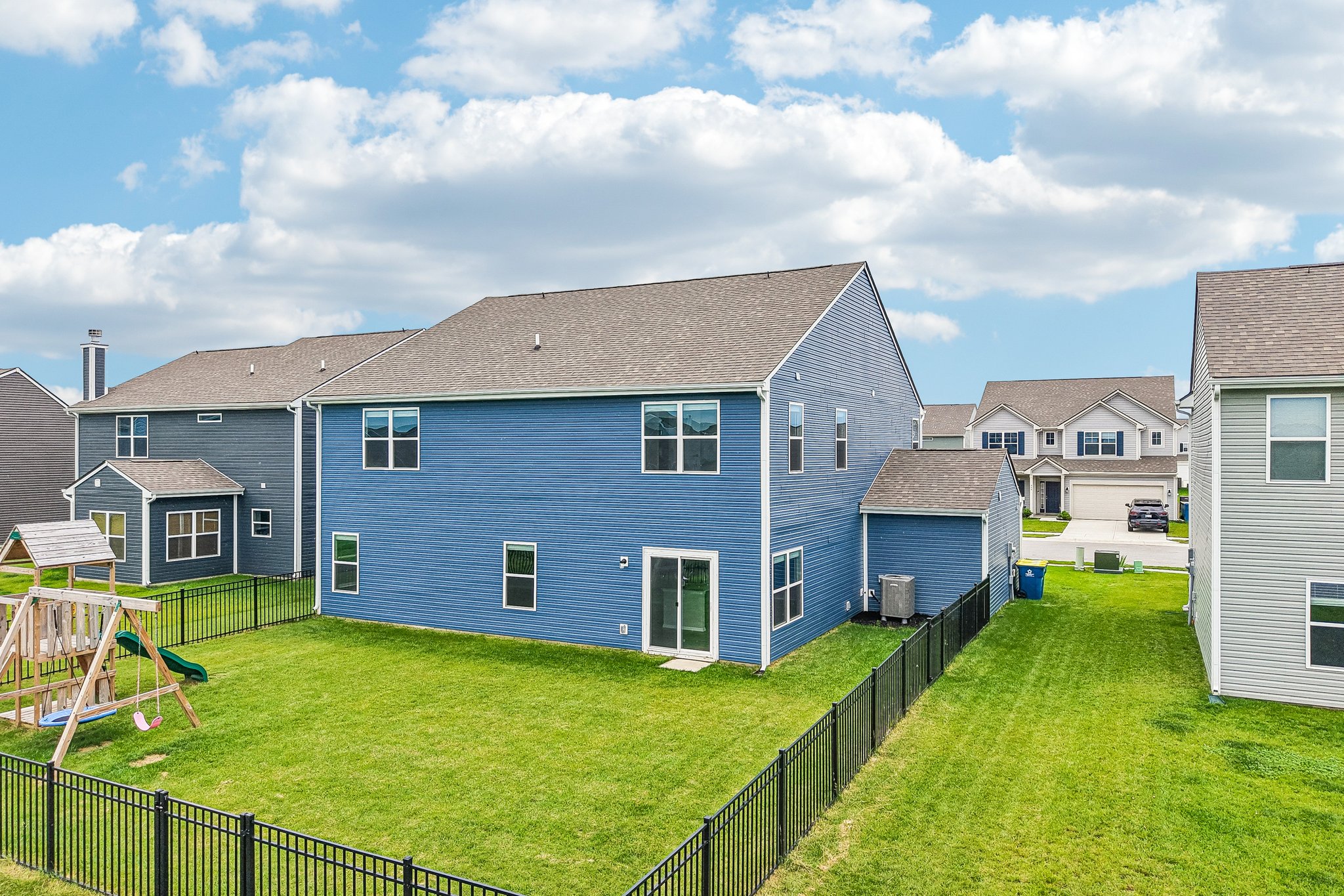 Buckthorn Ln-S0906-081.jpg