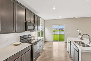 Buckthorn Ln-S0906-015.jpg