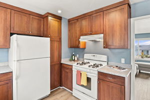 011_F8_527 Fremont Ave