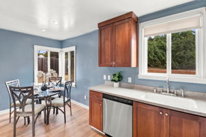 013_F8_527 Fremont Ave