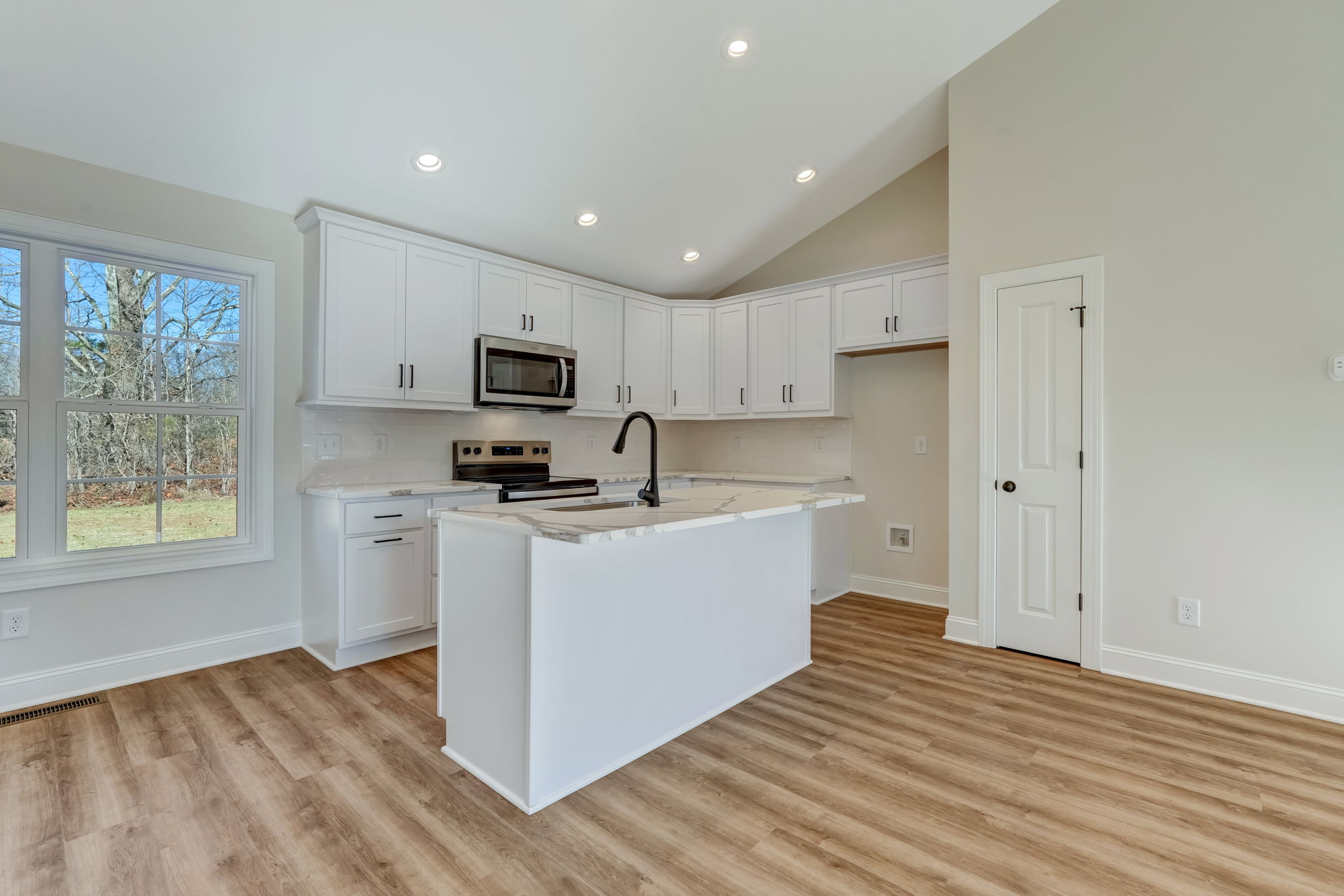 Kitchen/Breakfast Bar