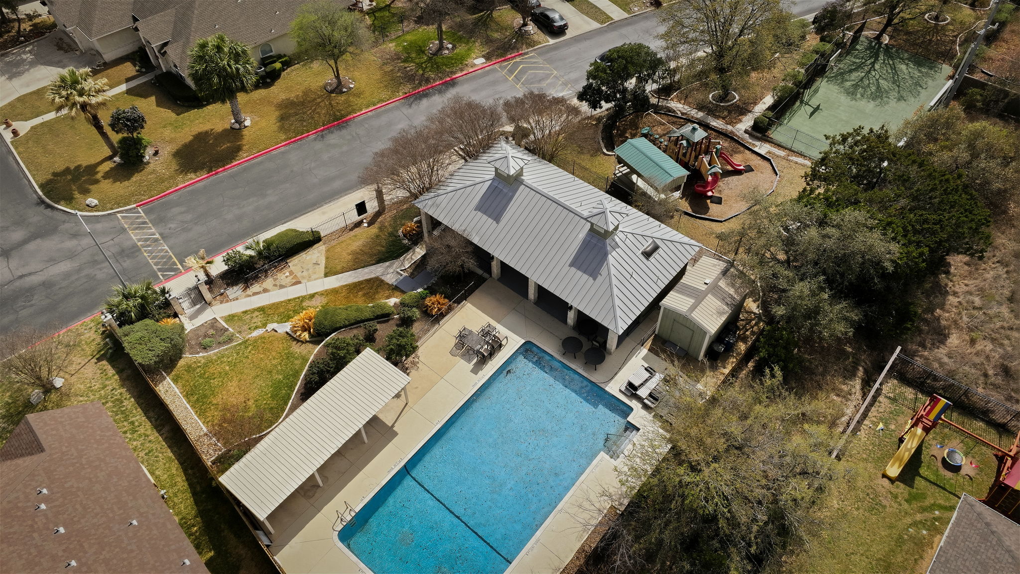 Amenity Center Pool, Park & Basketball