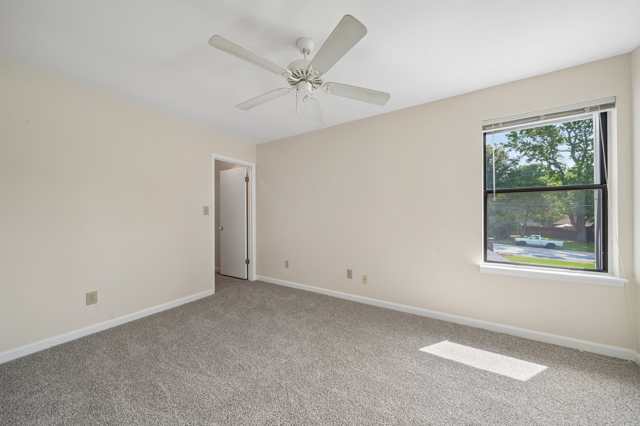 Paden Dr-S0407-014.jpg