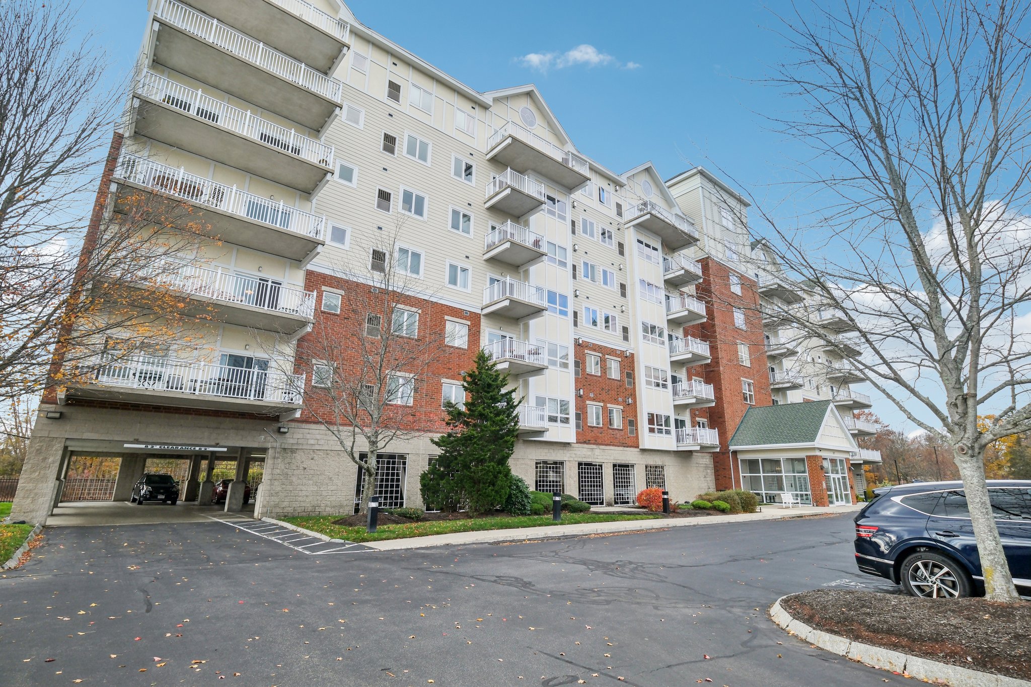 Pawtucket Blvd 207-S1211-002.jpg