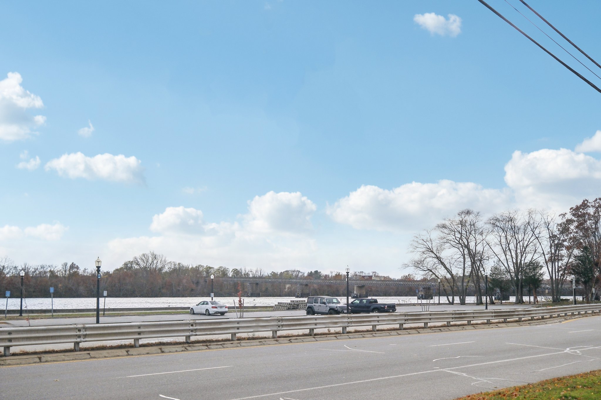 Pawtucket Blvd 207-S1211-004.jpg