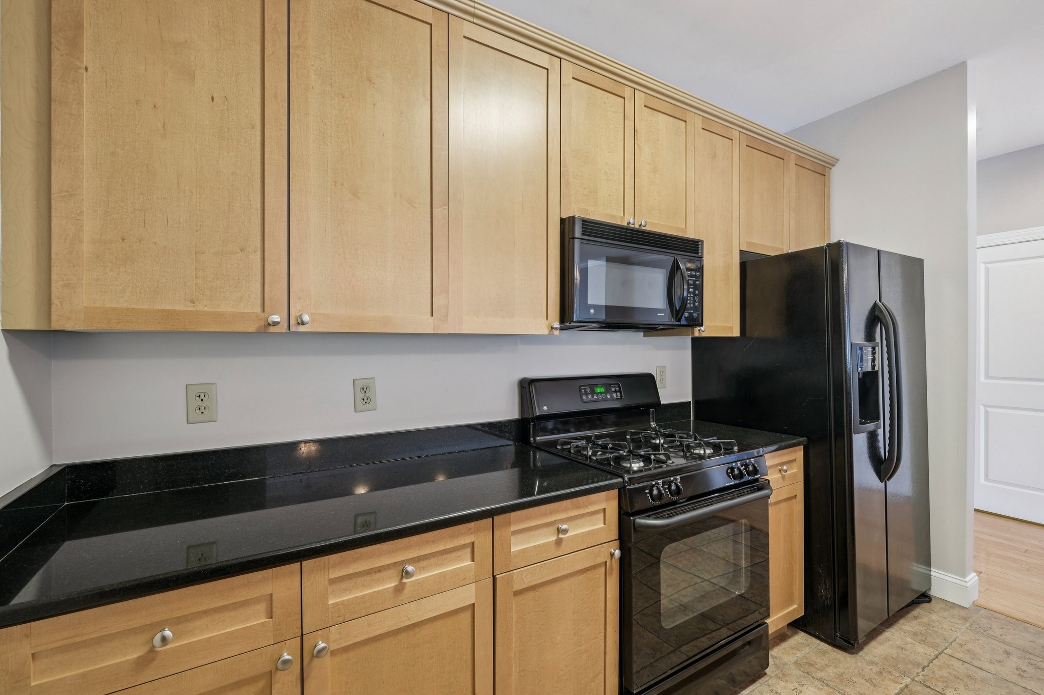 Pawtucket Blvd 207-S1211-016.jpg