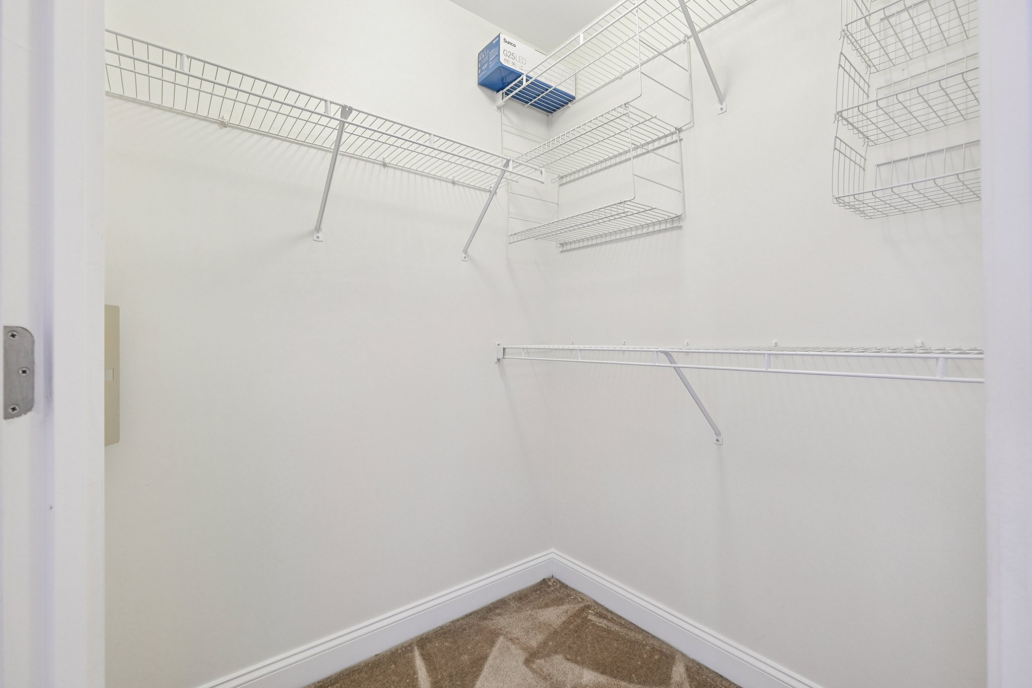 Pawtucket Blvd 207-S1211-024.jpg