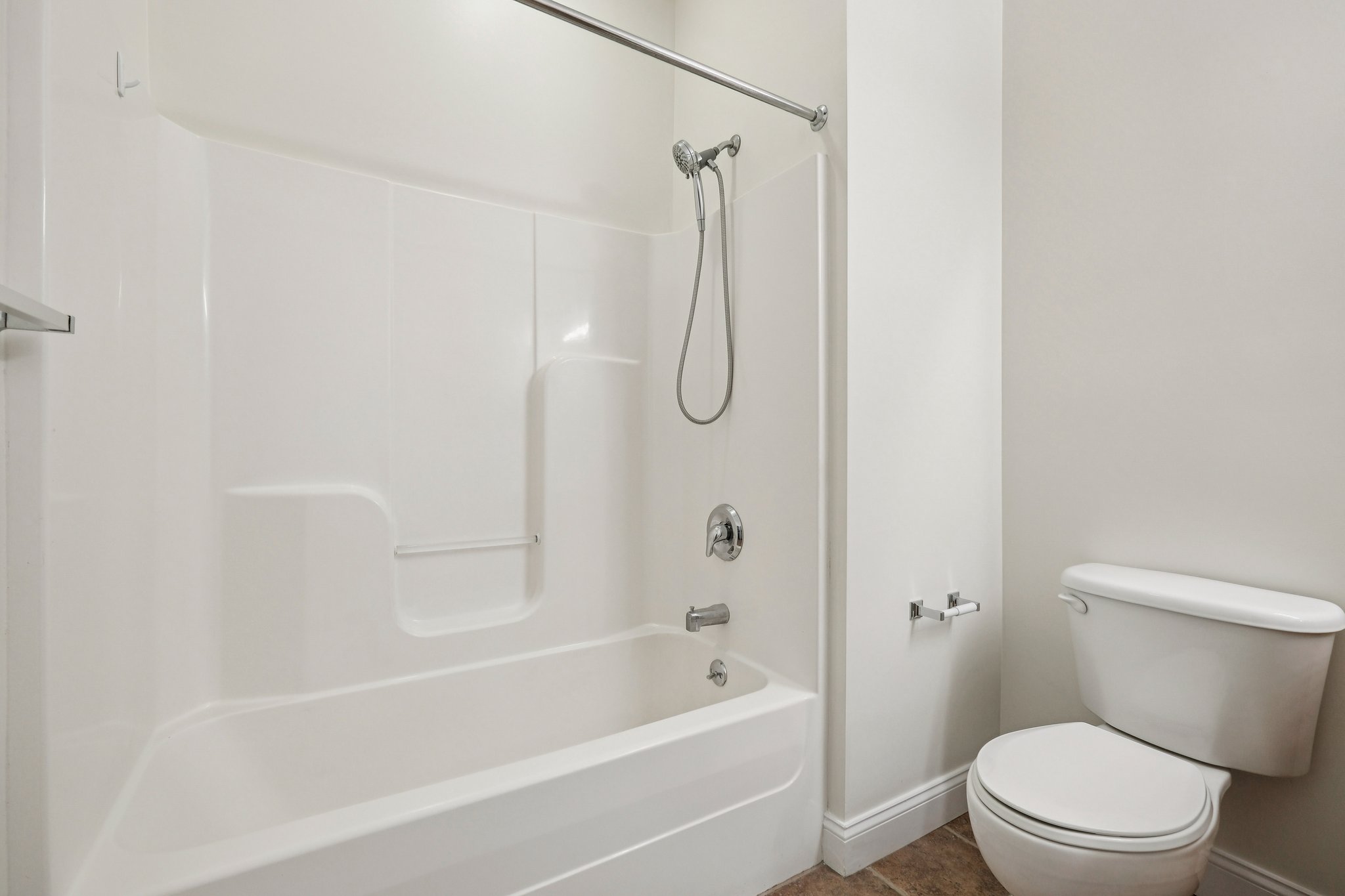 Pawtucket Blvd 207-S1211-028.jpg