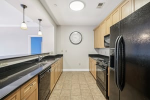 Pawtucket Blvd 207-S1211-013.jpg