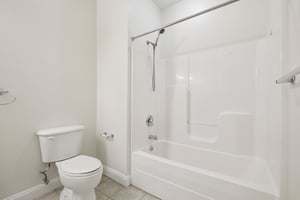 Pawtucket Blvd 207-S1211-018.jpg