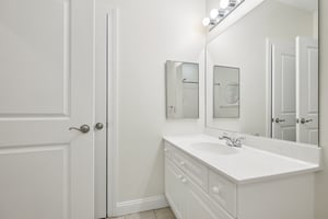 Pawtucket Blvd 207-S1211-019.jpg