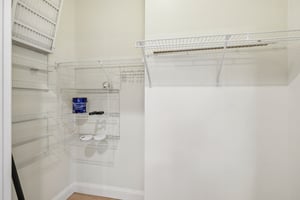 Pawtucket Blvd 207-S1211-023.jpg