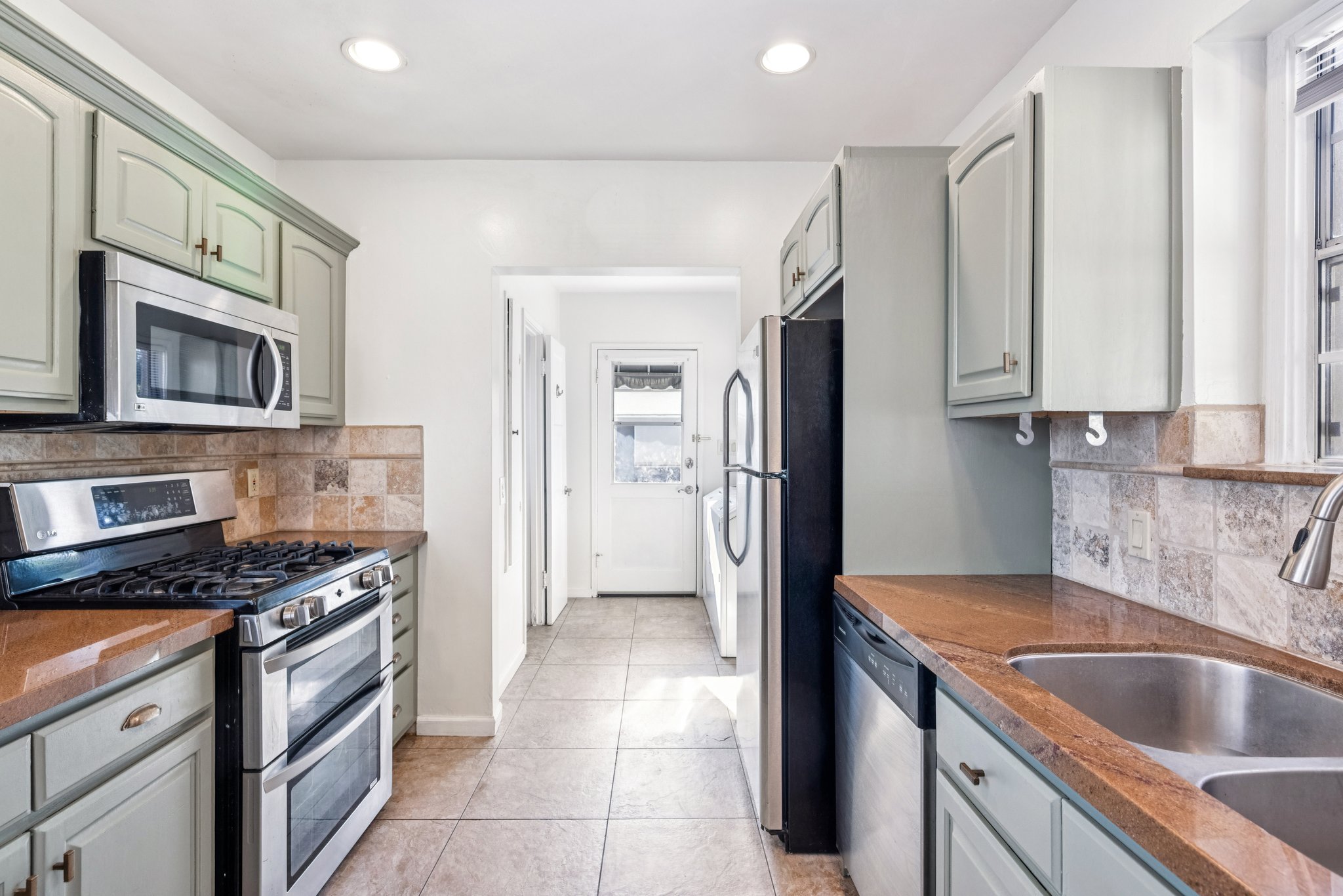 S Orchard Dr-S2710-014.jpg