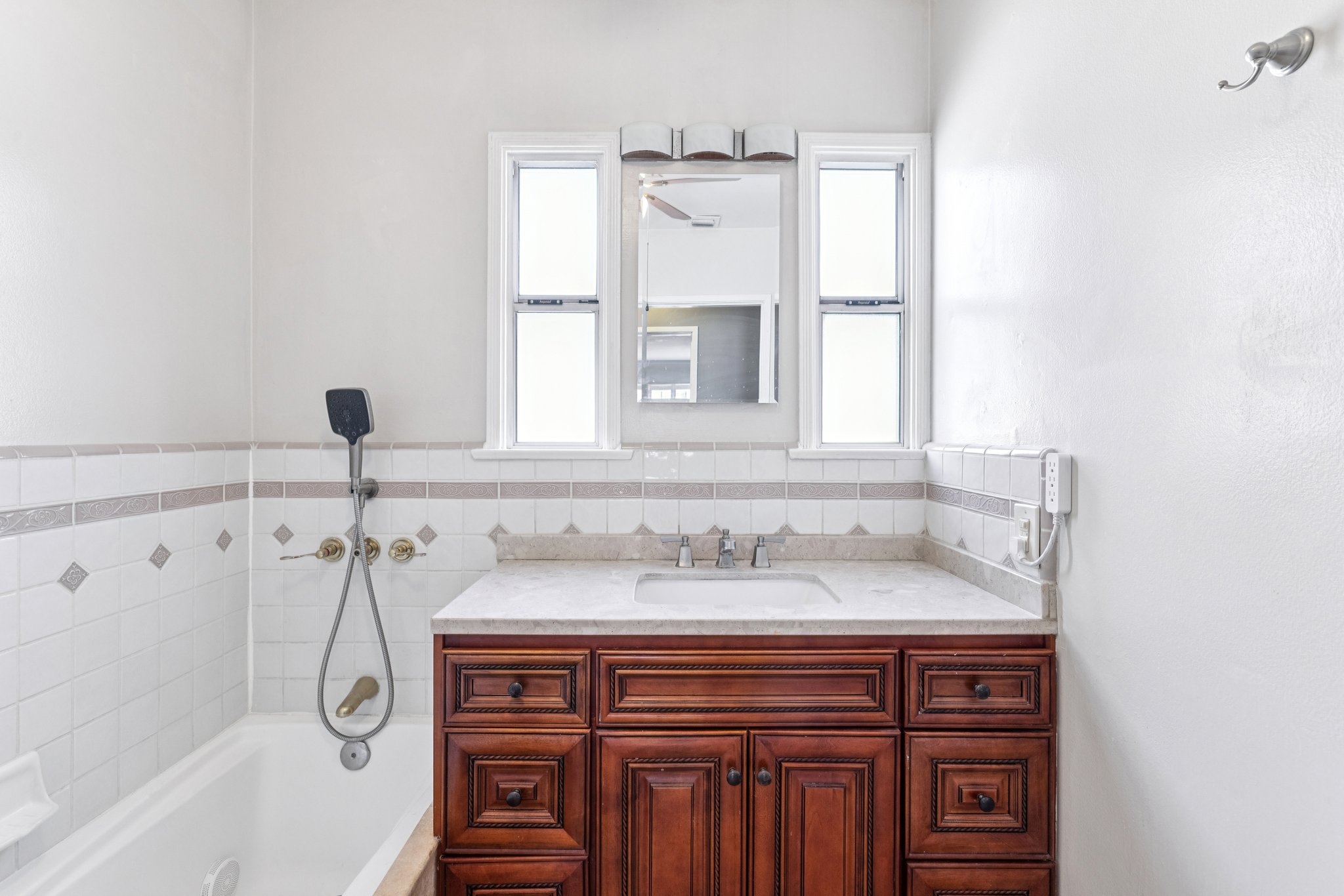 S Orchard Dr-S2710-029.jpg