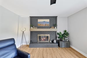 527 W Lake Dr-2005-014.jpg