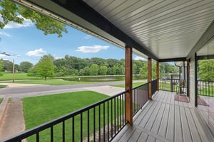 527 W Lake Dr-2005-050.jpg