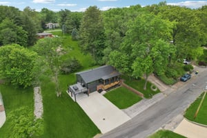 527 W Lake Dr-2005-059.jpg
