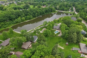 527 W Lake Dr-2005-063.jpg