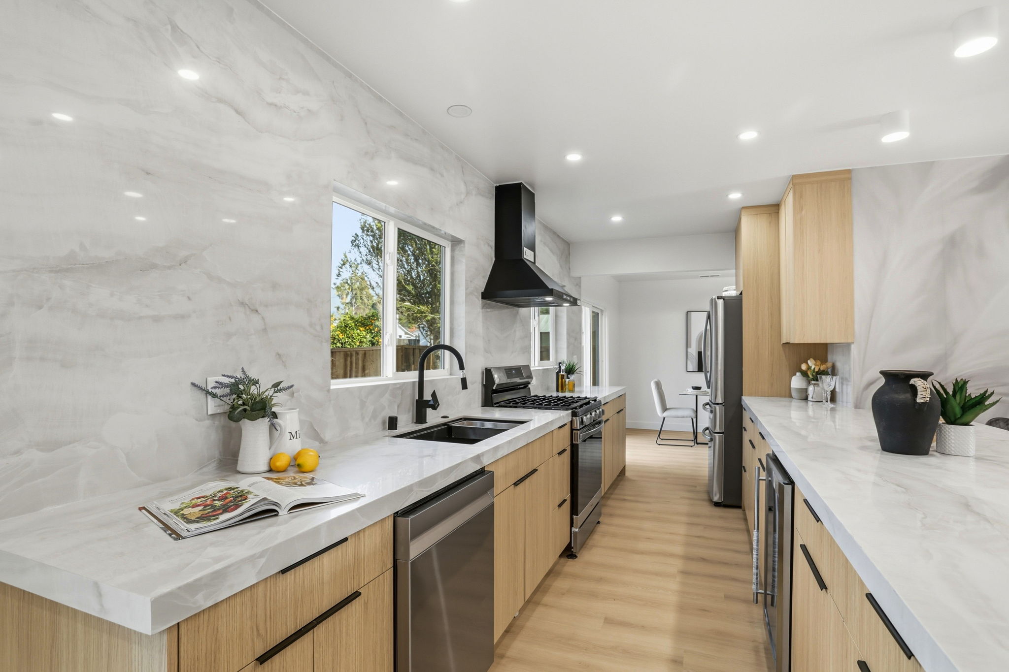 008_F8_5271 Summit Ave