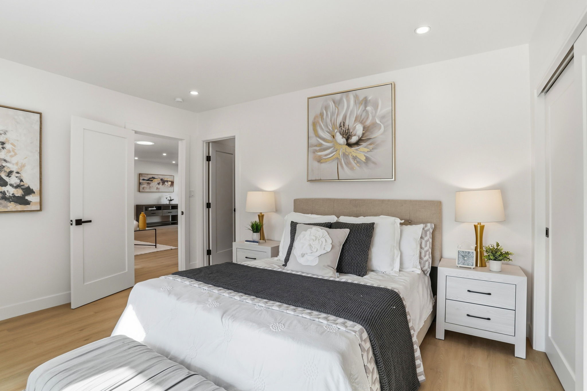 019_F8_5271 Summit Ave