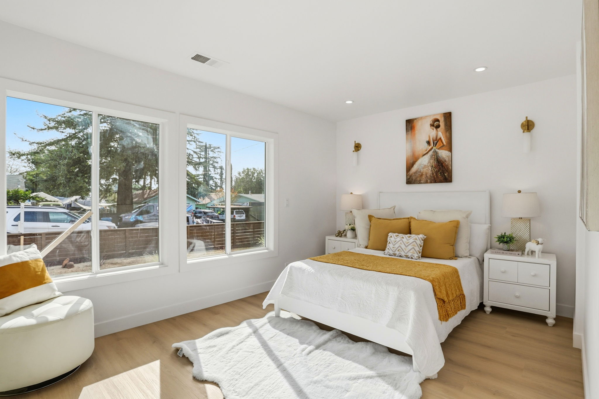 024_F8_5271 Summit Ave