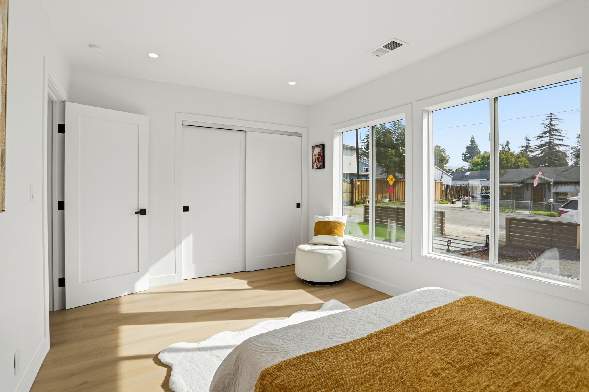 026_F8_5271 Summit Ave