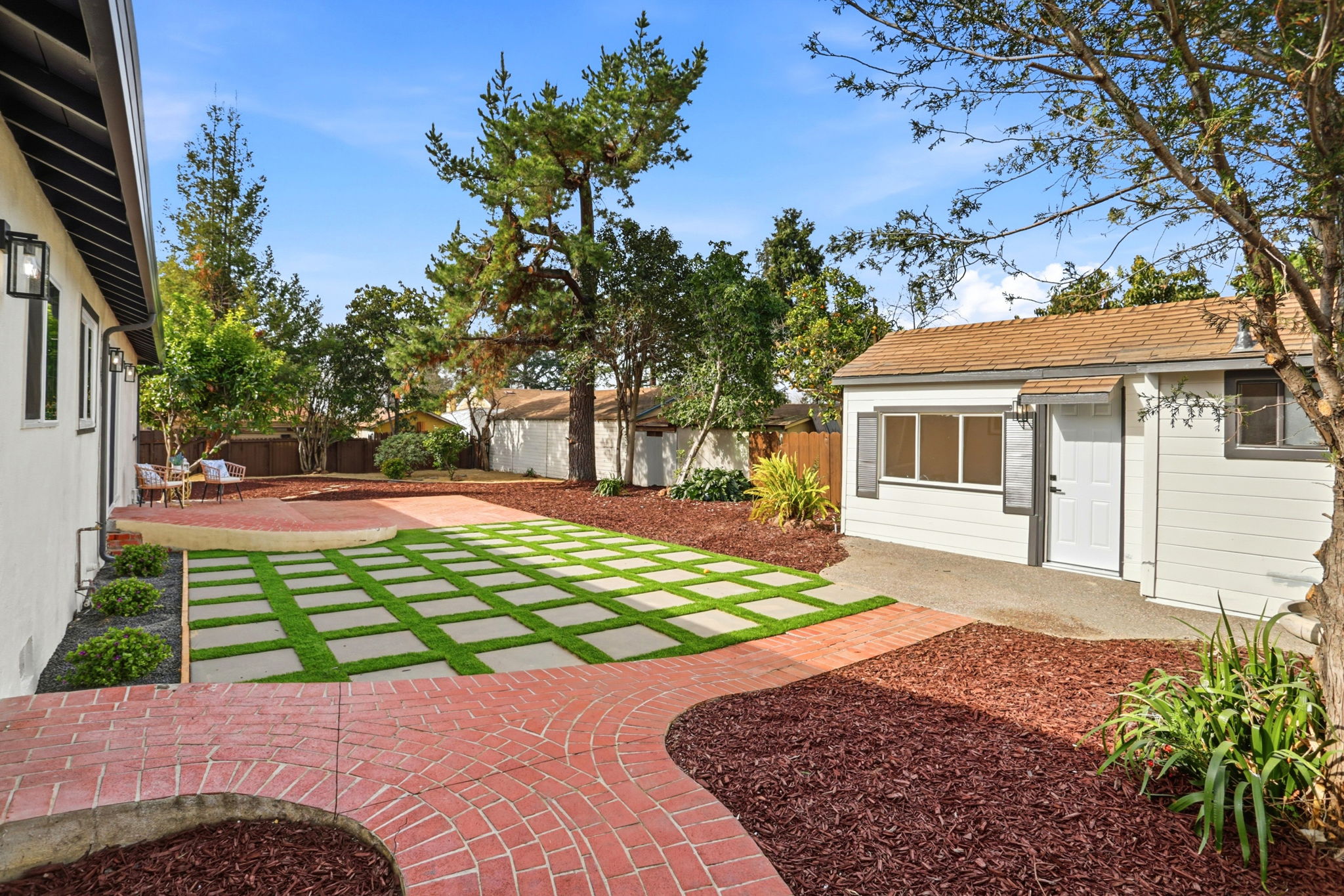 035_F8_5271 Summit Ave