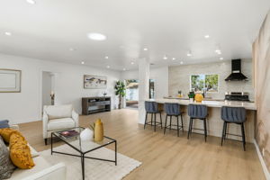 005_F8_5271 Summit Ave