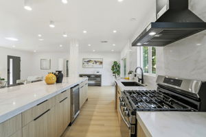 011_F8_5271 Summit Ave