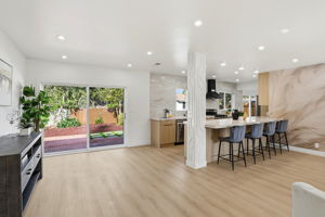 013_F8_5271 Summit Ave