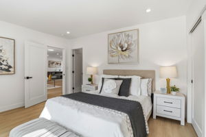 019_F8_5271 Summit Ave