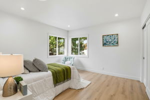 021_F8_5271 Summit Ave