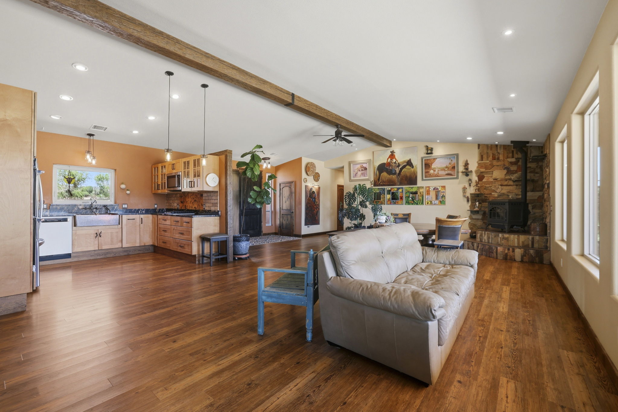 Living Room 4