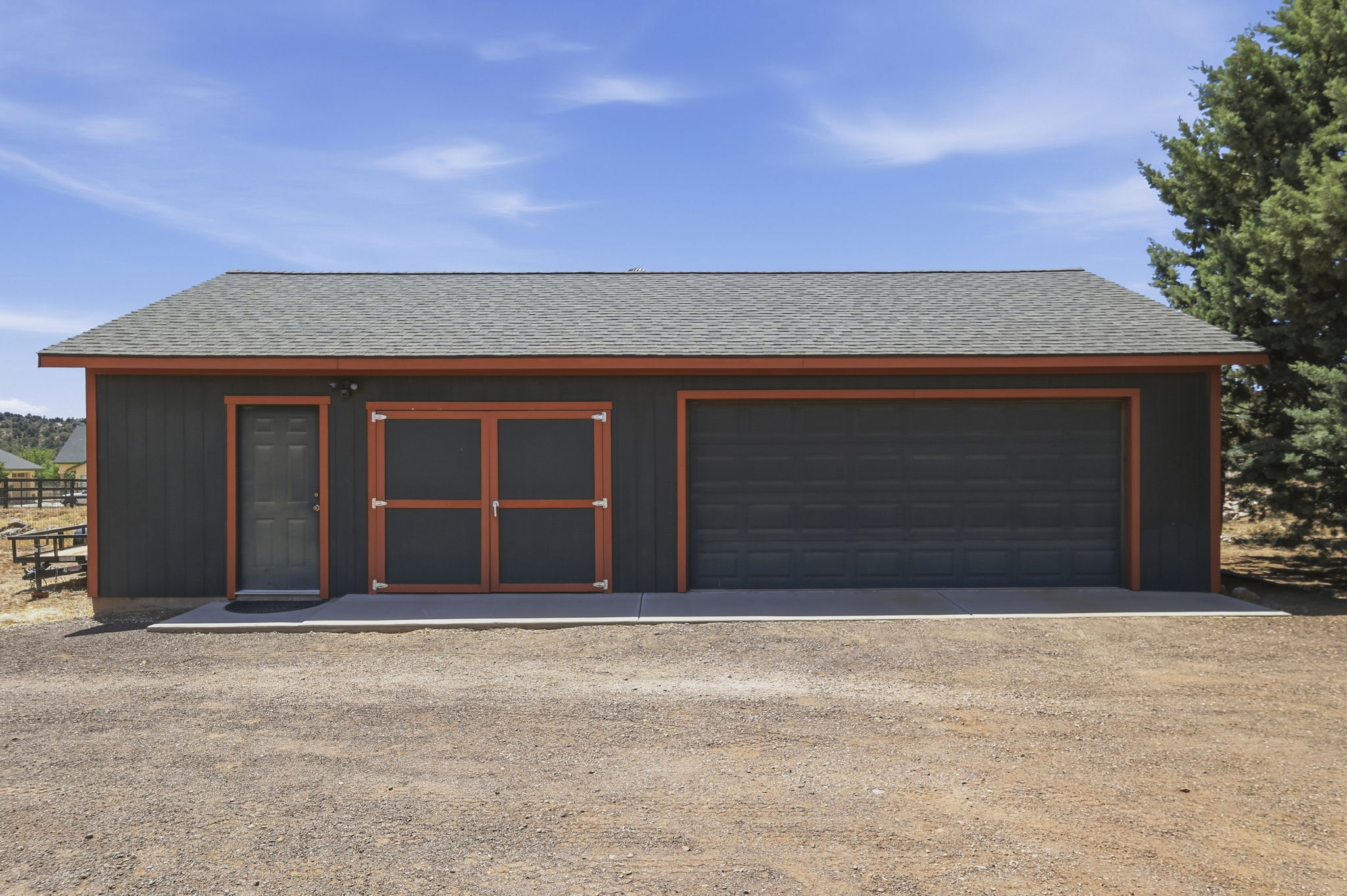 Detached Garage