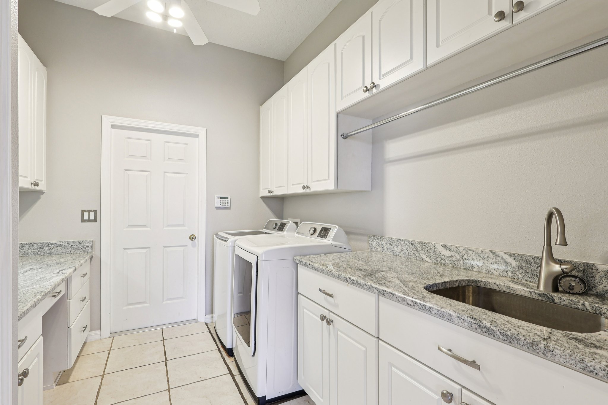 Indian Ocean Loop-S1902-018.jpg