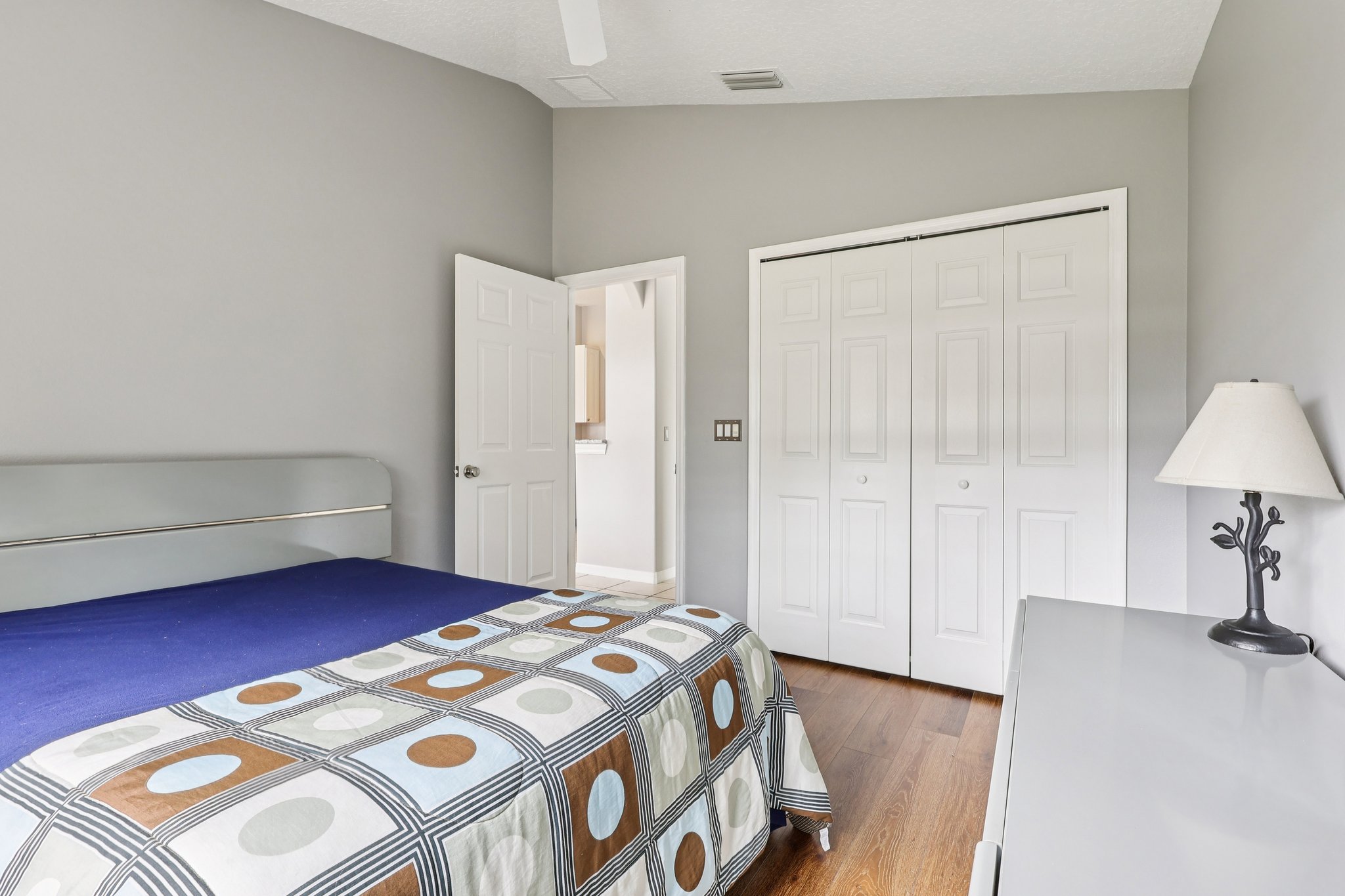 Indian Ocean Loop-S1902-025.jpg