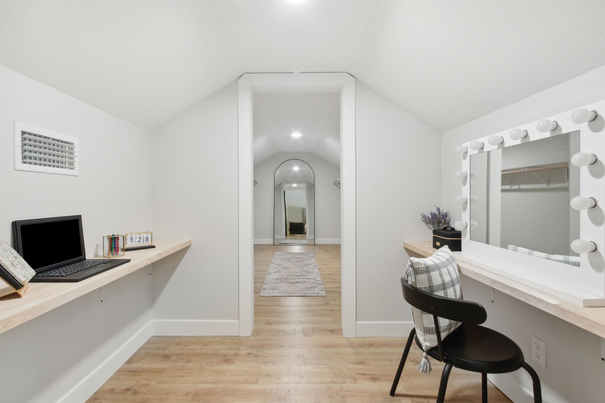 Primary Bedroom Closet