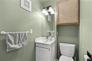 Photo 48