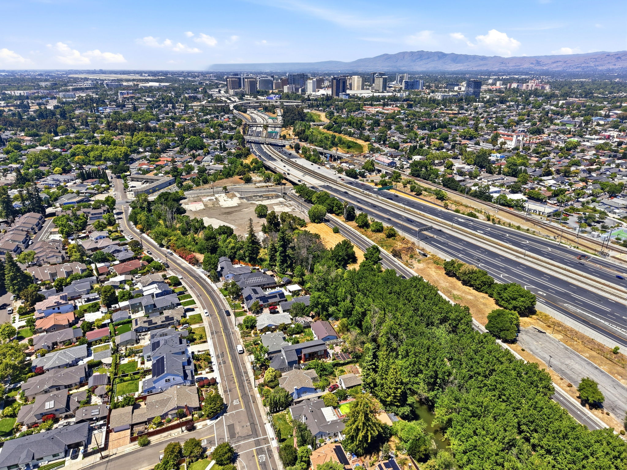 012_F8_AERIAL_528 Minnesota Ave