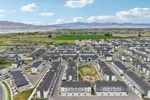 S 950-S0405-047.jpg