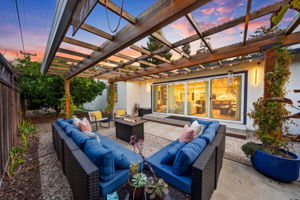  Photo 70