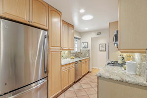 011_5284 Herbert Dr