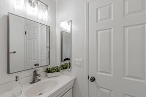 032_5284 Herbert Dr