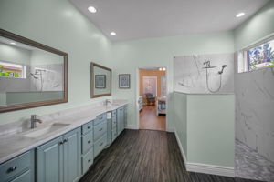 Primary Bathroom1c