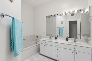  Photo 37