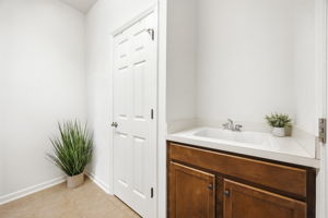  Photo 49