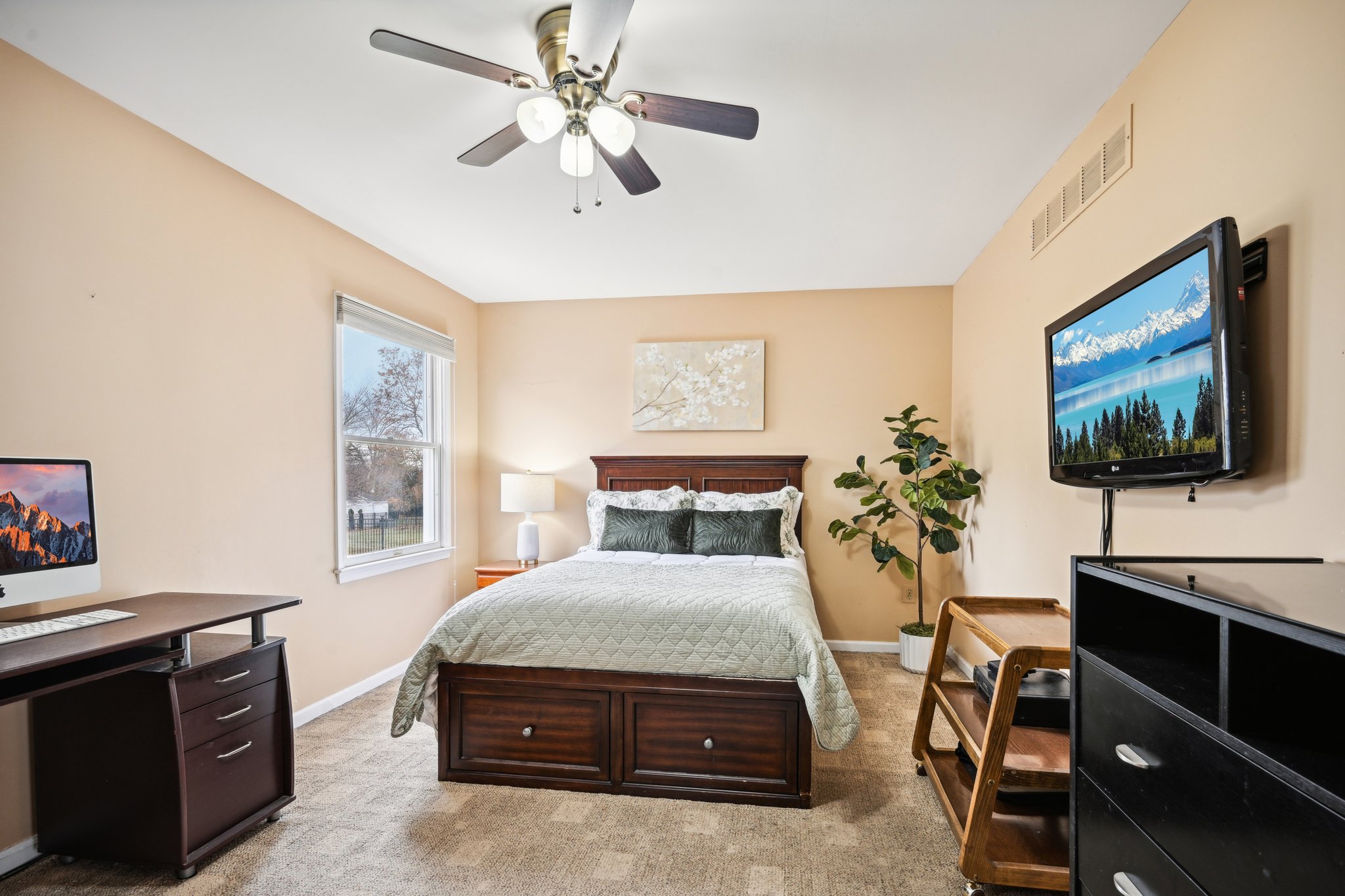 Bedoom in the InLaw