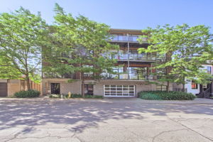  Photo 0