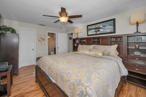 Primary Bedroom1b